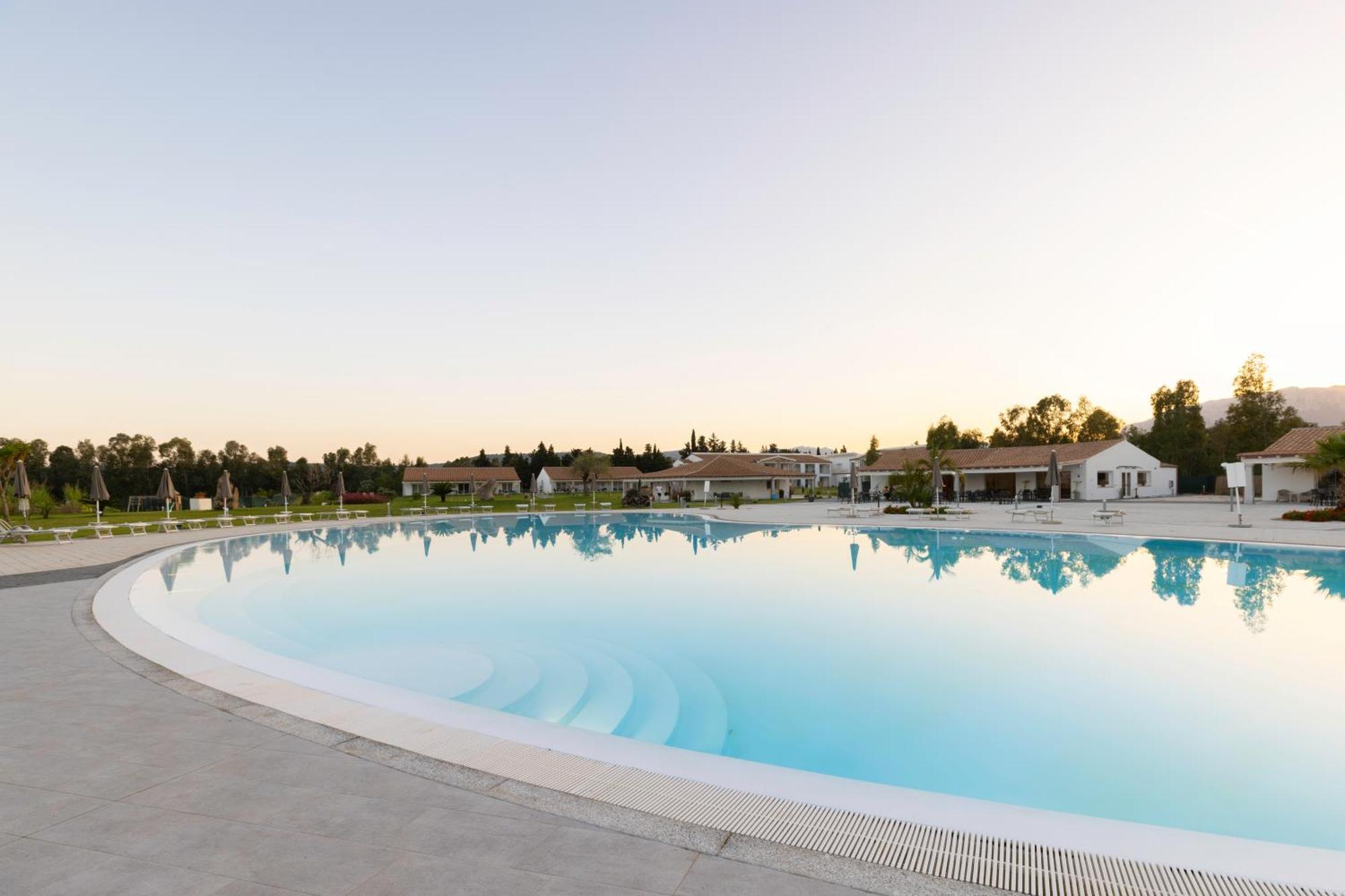 Hotel S'Arena Beach La Caletta Eksteriør billede